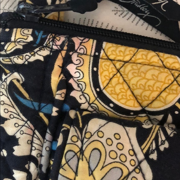 Vera Bradley crossbody purse - Picture 2 of 6